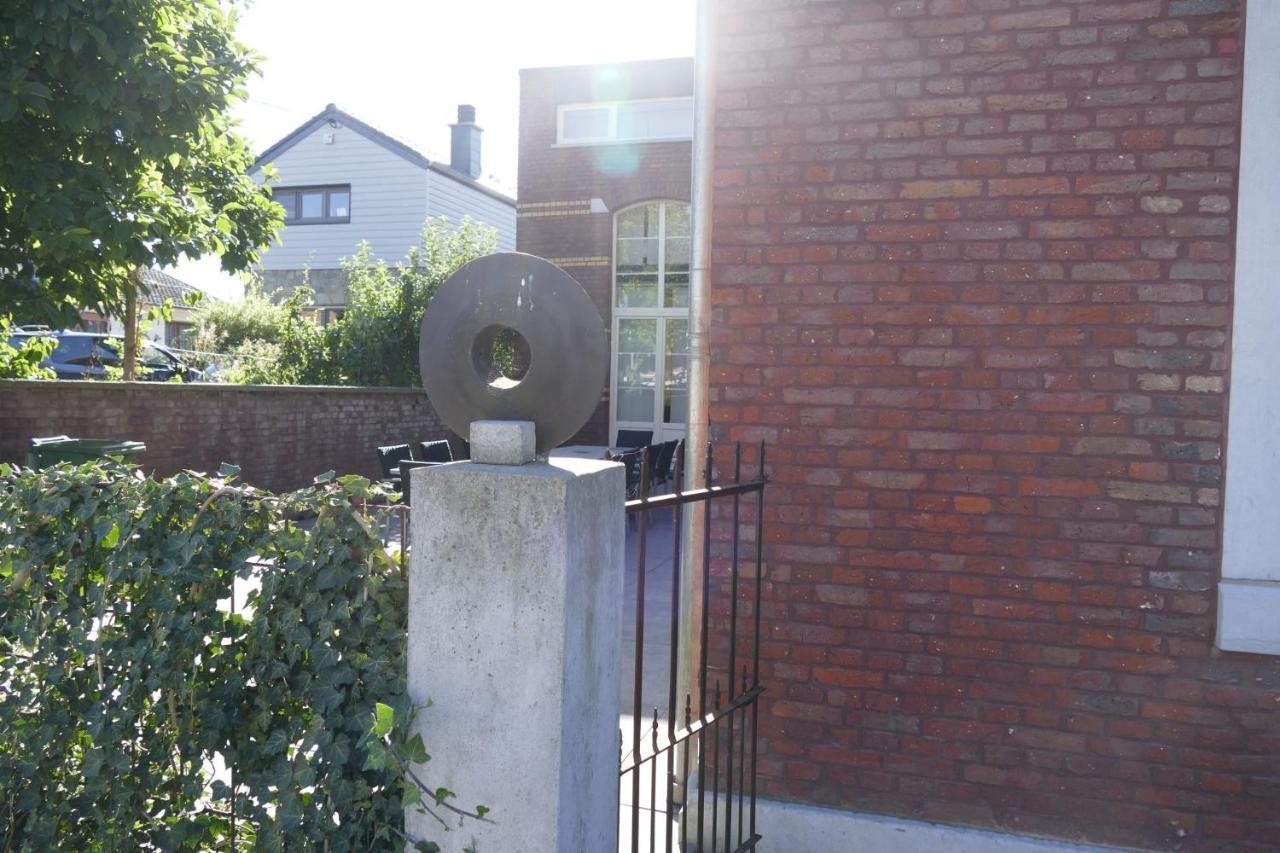 Apartamento De Oude School Visé Exterior foto